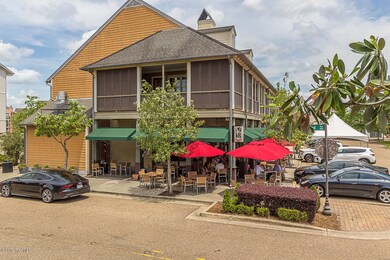 Degaul Square apt-3140