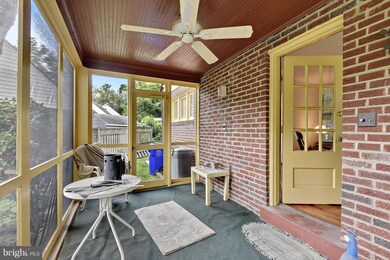 2000 Lansdowne Way, Silver Spring, MD 20910 - photo 2