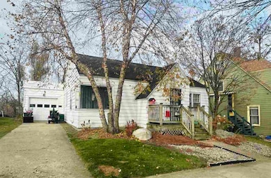 616 Elizabeth St, Petoskey, MI 49770 - photo 5