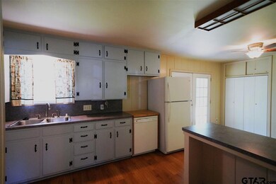 1225 Powers Dr, Tyler, TX 75701 - photo 7