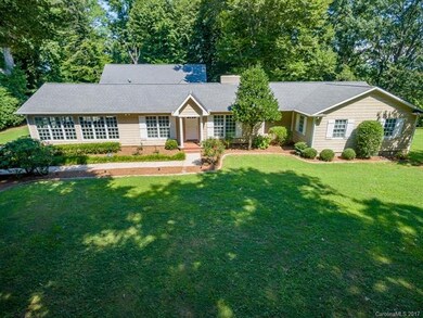 990 Riverwood Ln, Lincolnton, NC 28092 - photo 2