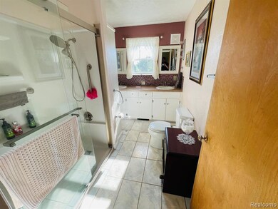 11424 Corunna Rd, Lennon, MI 48449 - photo 5