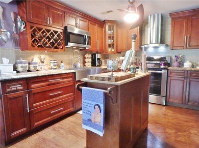 43 Kristee Cir, West Warwick, RI 02893 - photo 3