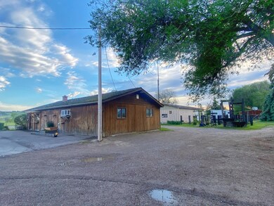 714 & 800 7th Ave W
