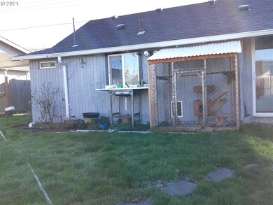 785 W Main St, Sheridan, OR 97378 - photo 3