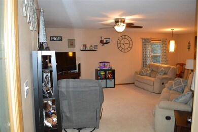 W225N176 Lexington Dr, Waukesha, WI 53186 - photo 7