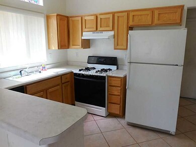 Kitchen. Nice high ceiling in kitchen
