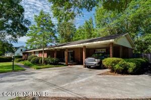 415 S Bennett St, Burgaw, NC 28425 - photo 2