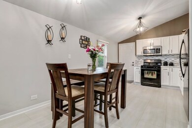 1443 Kings Rd, Carpentersville, IL 60110 - photo 7