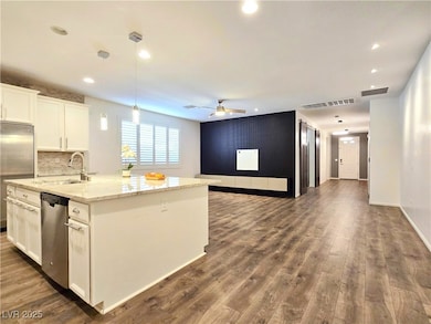 6233 Canterbury Field Rd, Las Vegas, NV 89113 - photo 2