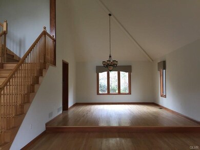 5071 Stansfield Dr, Zionsville, PA 18092 - photo 6