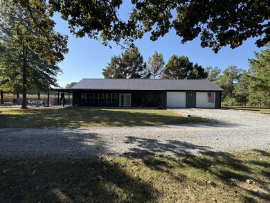 1656 County Road 1125e, Cisne, IL 62823 - photo 3