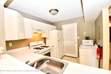 59 Madison Ct, Tinton Falls, NJ 07712 - photo 6