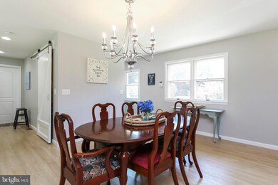 212 Lincoln Ln, Sykesville, MD 21784 - photo 7