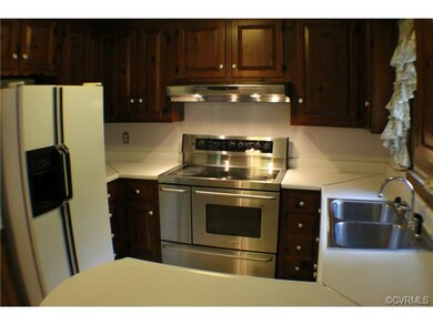 All electric cooking. Dual stainless sink. Dishwas