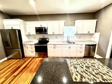 23 Oak St, Derry, NH 03038 - photo 4