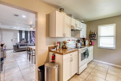 267MidwayAve-19