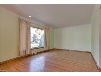 Picture-perfect window, and recessed lighting...
