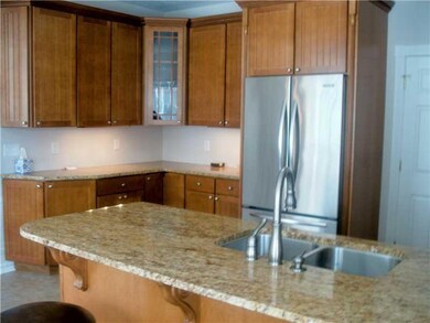 Kitchen. Upgraded Cabinets, Faucets, Granite Count