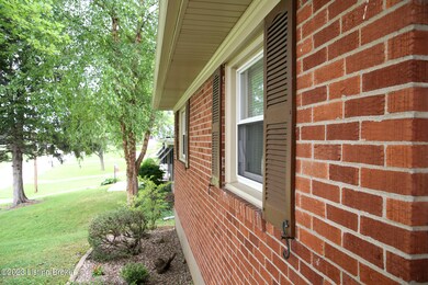 7709 Cecilia Way, Louisville, KY 40219 - photo 3