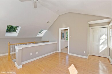 06_33captainMurphysWay_14_MasterBedroom_