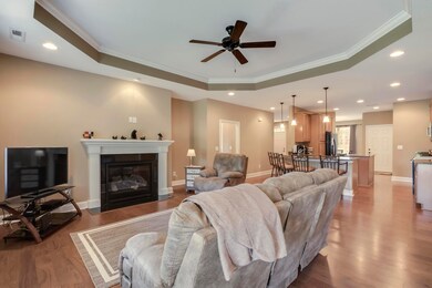 05_114 Daleyuhski Trace_Living03
