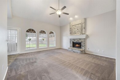 6105 Hawkeye Rd, Rowlett, TX 75089 - photo 4