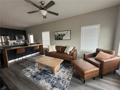 109 Chalfont Cir, Carrollton, GA 30117 - photo 2