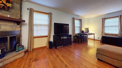 1113 Sunset Dr, Fairmont, WV 26554 - photo 7