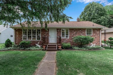 252 Drake Dr, North Tonawanda, NY 14120 - photo 2