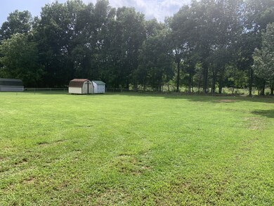 207 Idle Dr, Shelbyville, TN 37160 - photo 5