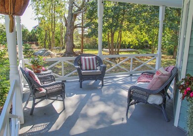 127 Touisset Rd, Warren, RI 02885 - photo 3