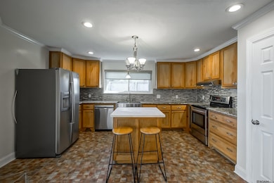 2331 Torrey Pine Dr, Baton Rouge, LA 70816 - photo 2