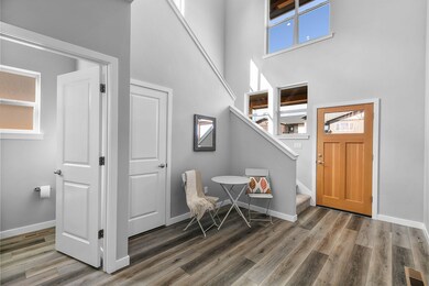 Entry/Half Bath