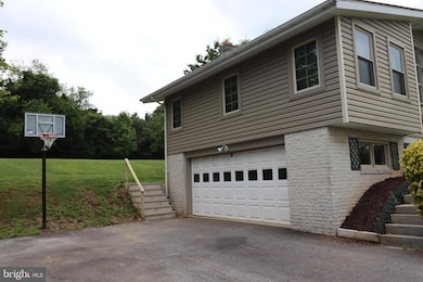 49 Valley View Dr, Hanover, PA 17331 - photo 4