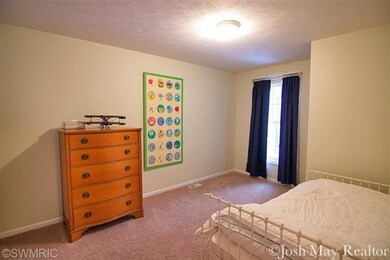 756 Four Ponds Ct SE, Byron Center, MI 49315 - photo 5