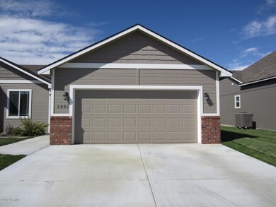 Attached 2 Car Garage