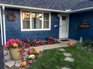 520 Virginia Cir W, Columbus, OH 43213 - photo 2