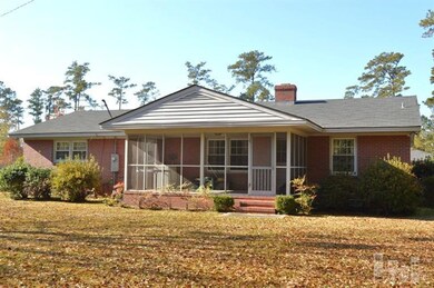 106 N Bickett St, Burgaw, NC 28425 - photo 4