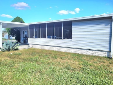 6002 Spring Lake Cir unit 155, Zephyrhills, FL 33540 - photo 2