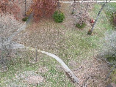 310 N Hillcrest Ave, Addison, IL 60101 - photo 3