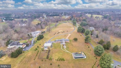 14840 Mockingbird Dr, Germantown, MD 20874 - photo 5