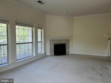660 Gateway Dr SE unit 103, Leesburg, VA 20175 - photo 4