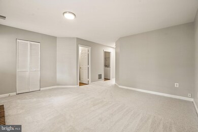 13176 Diamond Mill Dr, Herndon, VA 20171 - photo 7