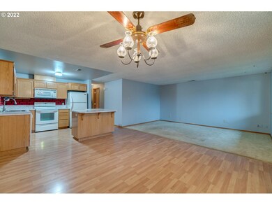 455 SE 2nd Ave, Canby, OR 97013 - photo 7