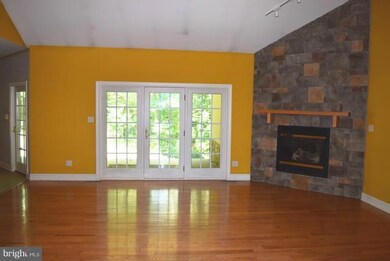 303 Lindman Dr, Chambersburg, PA 17202 - photo 7