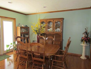 Dining room (2)
