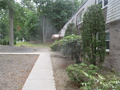 7 Apple Valley Pkwy unit 4, Greenville, RI 02828 - photo 2