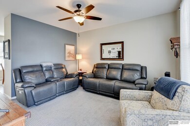 2103 Walnut Creek Dr, Papillion, NE 68046 - photo 4