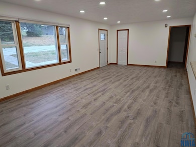 1007 State St, Emerson, NE 68733 - photo 5